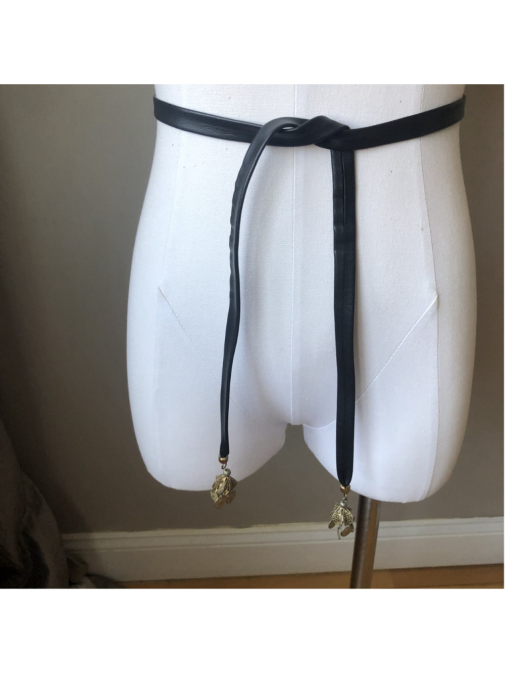 Vintage skinny black leather sash belt tassels S/M